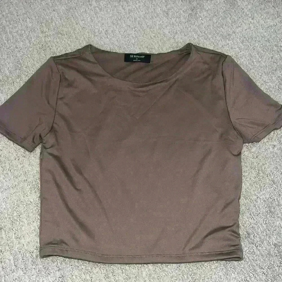 THE WORKSHOP stretchy Maude brown crop top - Picture 1 of 2